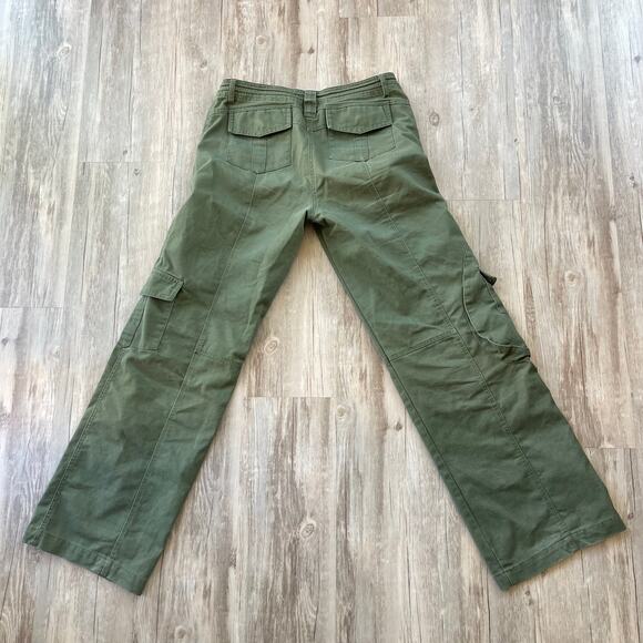 Brandy Melville Olive Green Utility Cargo Pants One Size Straight Leg Pockets - Picture 3 of 8